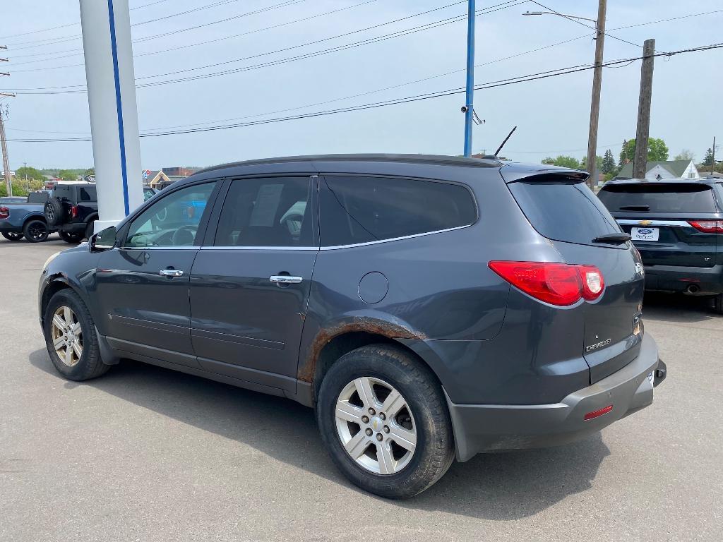 used 2010 Chevrolet Traverse car, priced at $1,900
