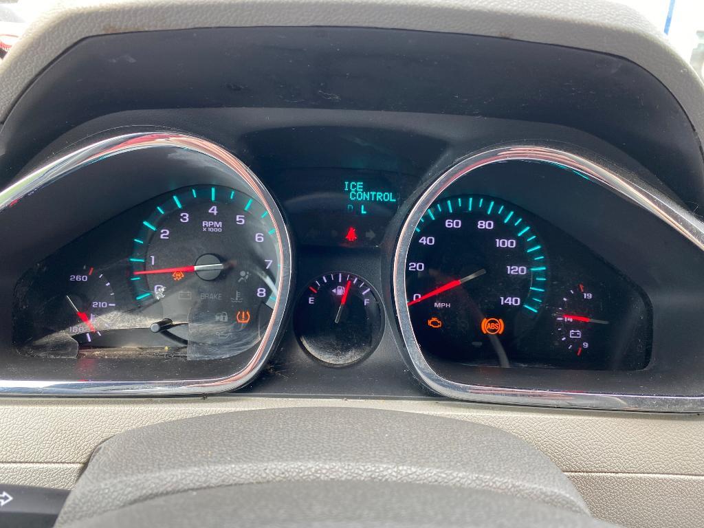 used 2010 Chevrolet Traverse car, priced at $1,900