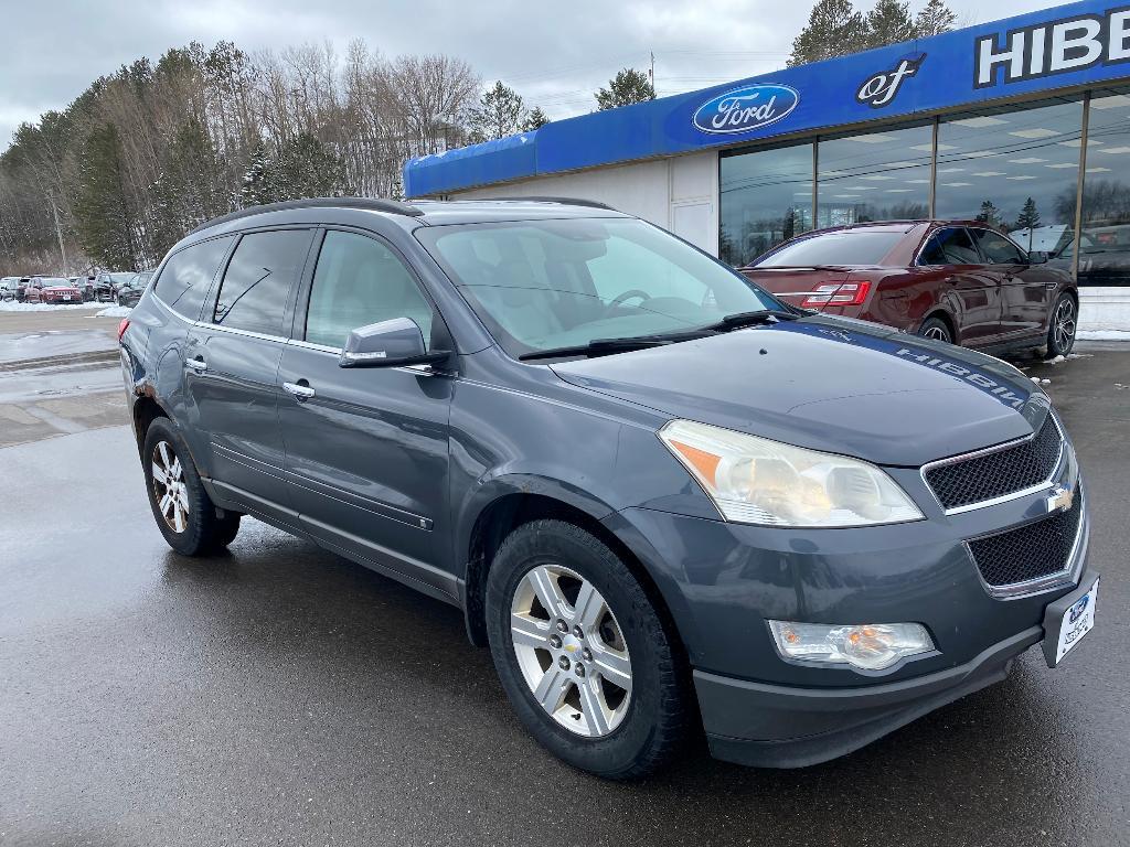 used 2010 Chevrolet Traverse car, priced at $3,900