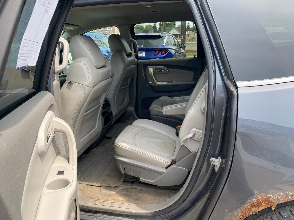 used 2010 Chevrolet Traverse car, priced at $1,900
