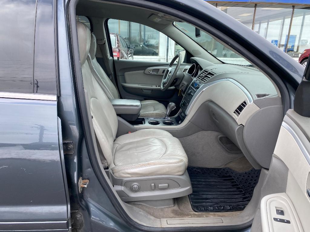 used 2010 Chevrolet Traverse car, priced at $3,900