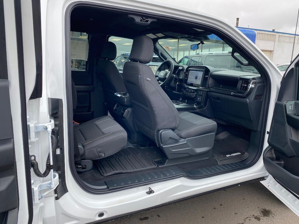 new 2025 Ford F-150 car, priced at $45,929