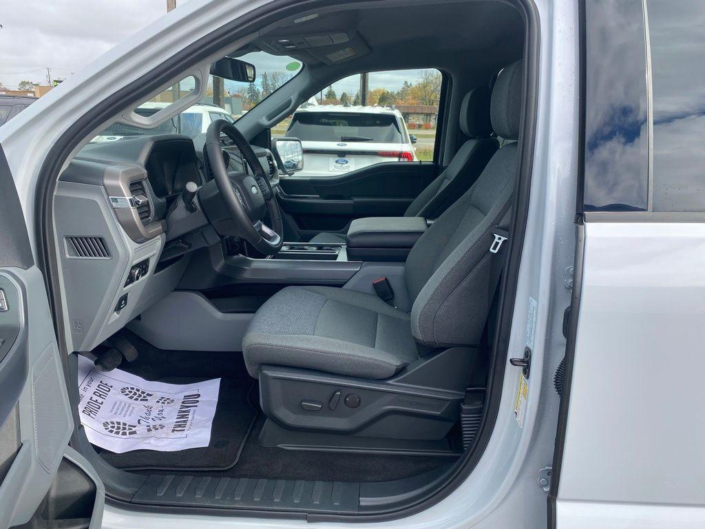 new 2025 Ford F-150 car, priced at $59,997