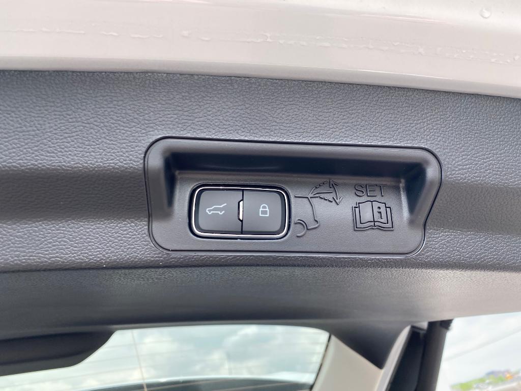 new 2025 Ford Explorer car, priced at $45,414