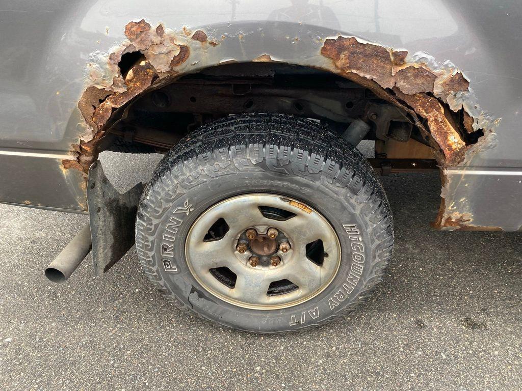 used 2004 Ford F-150 car, priced at $3,700
