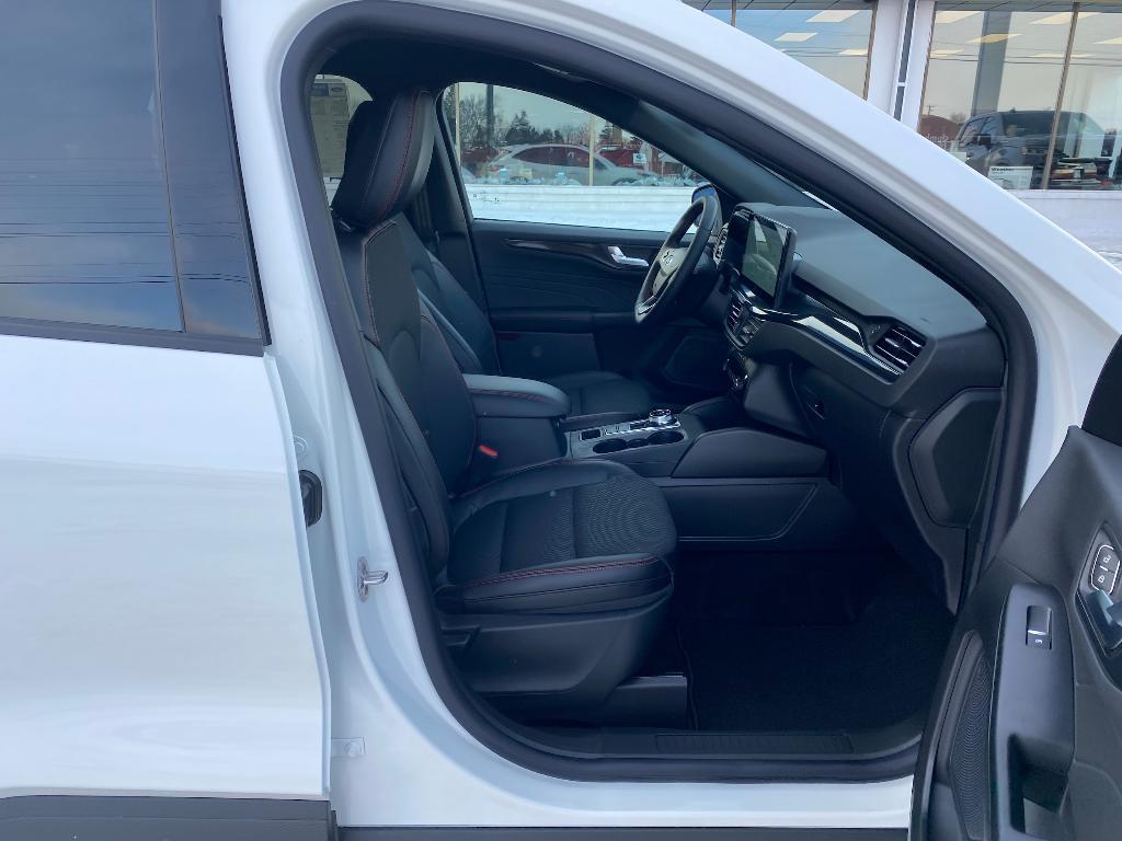 new 2025 Ford Escape car, priced at $33,077