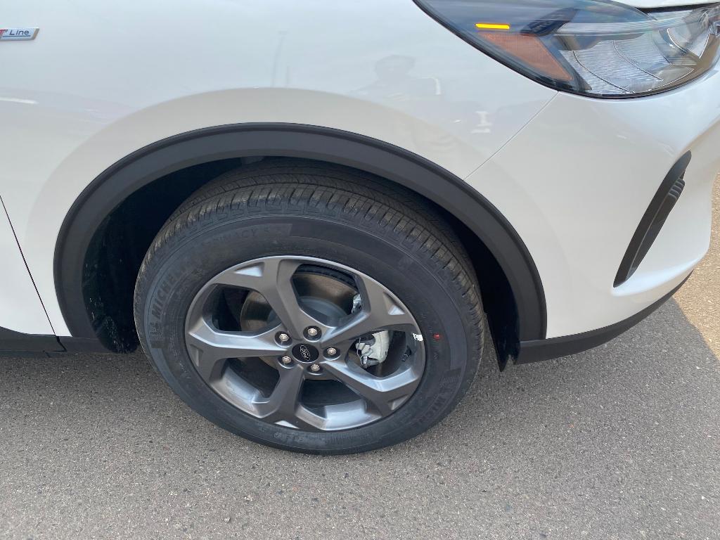 new 2025 Ford Escape car, priced at $32,577