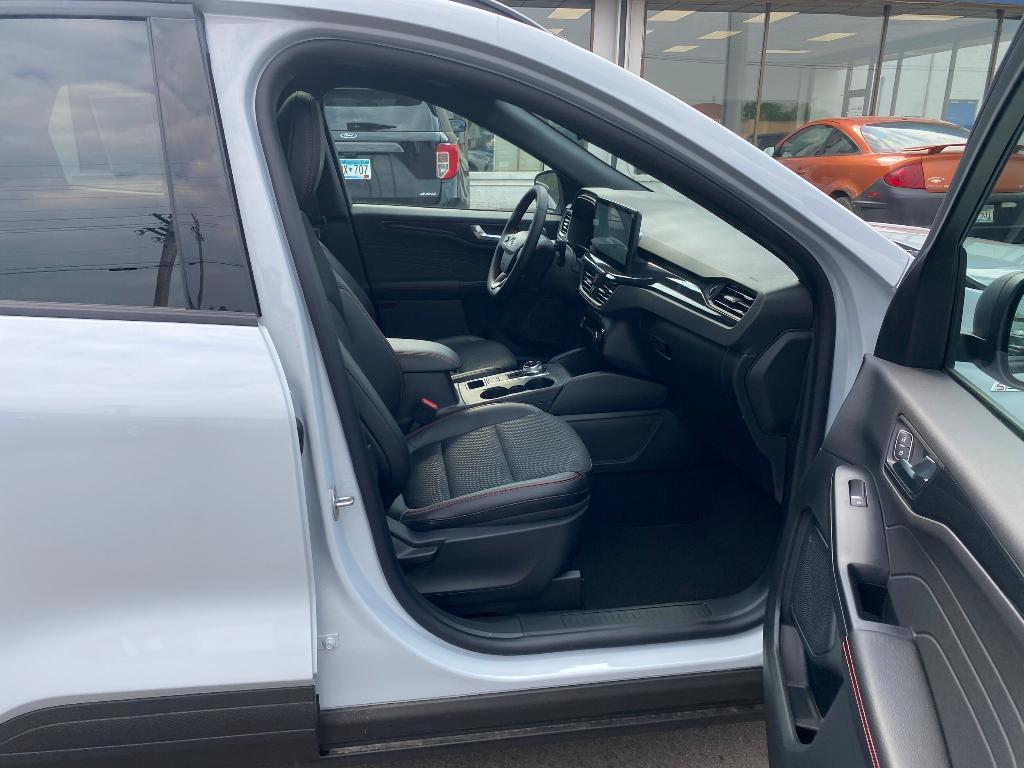 new 2025 Ford Escape car, priced at $33,613