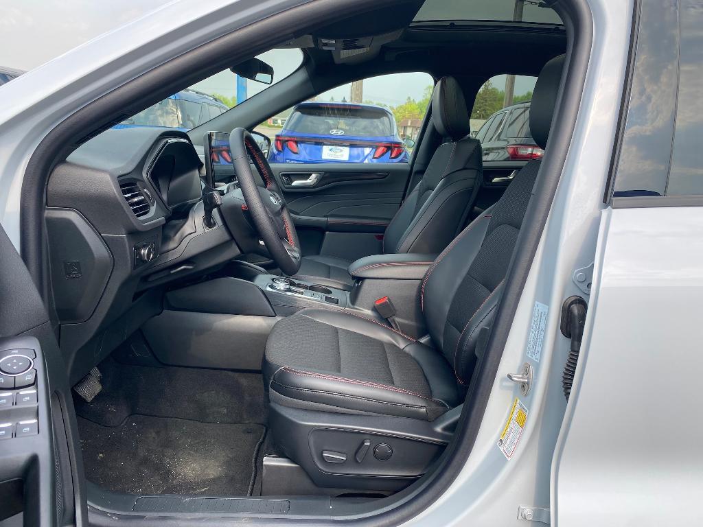 new 2025 Ford Escape car, priced at $33,613