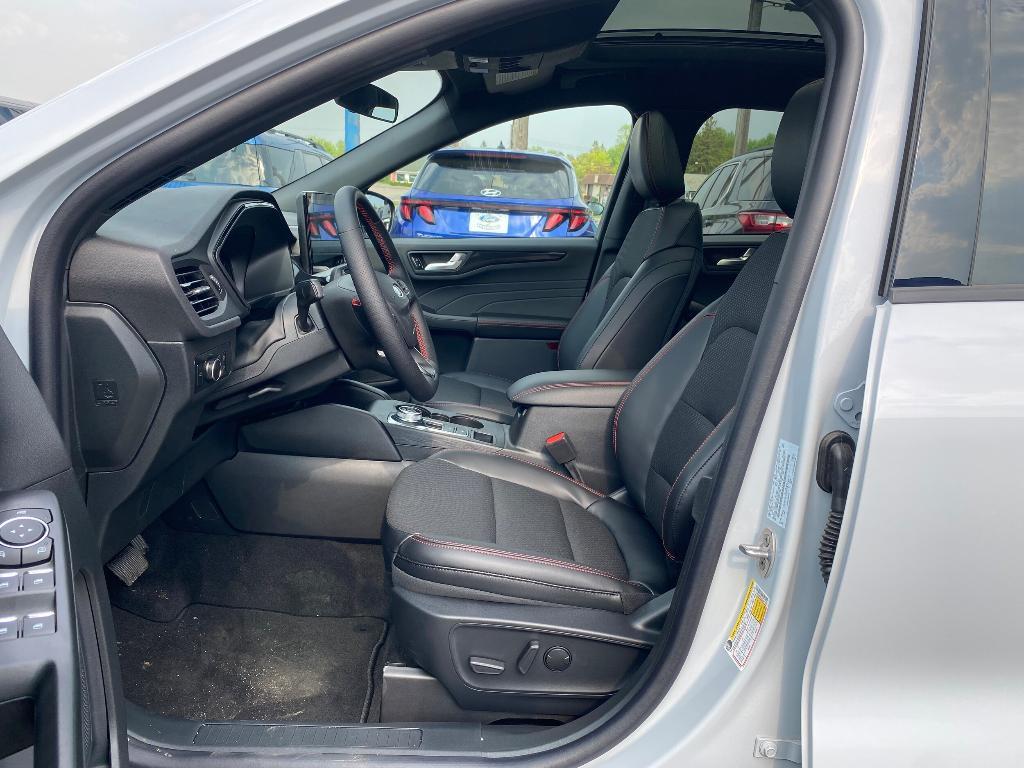 new 2025 Ford Escape car, priced at $33,613