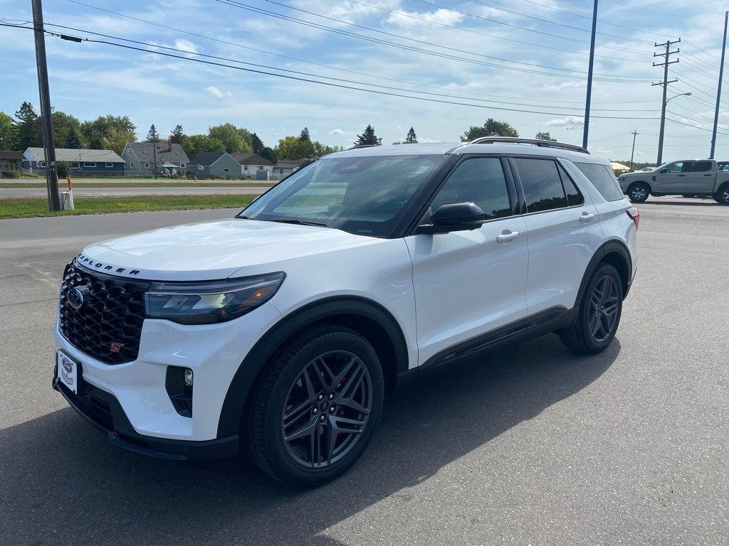 new 2025 Ford Explorer car, priced at $59,355
