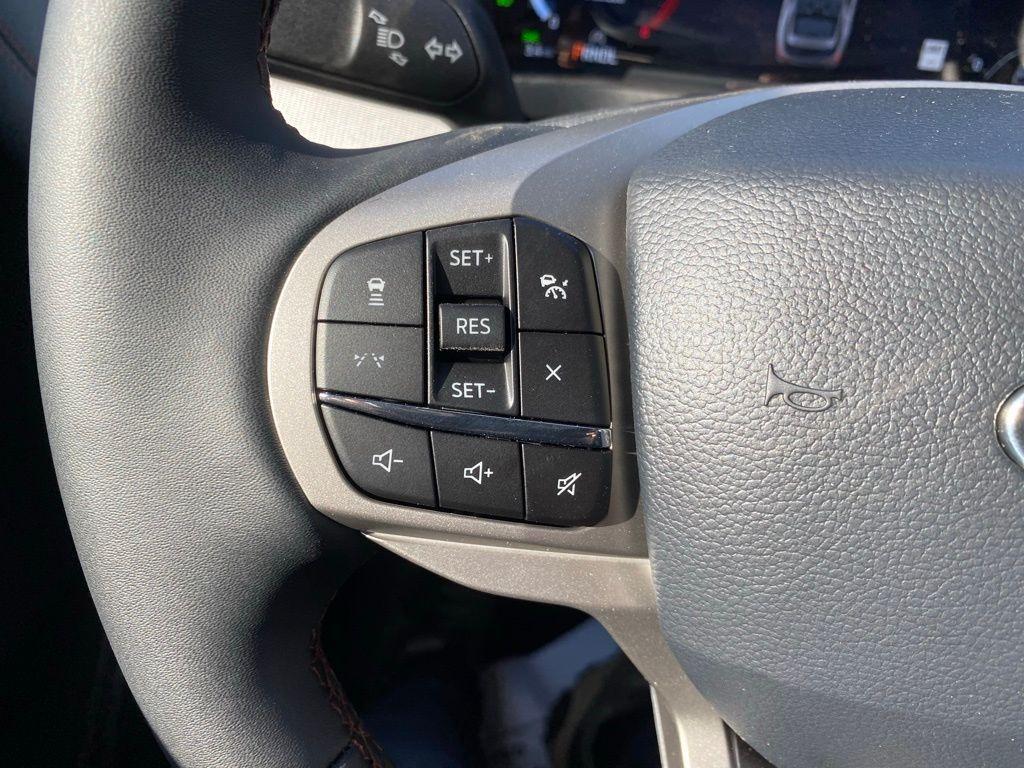 new 2025 Ford Explorer car, priced at $44,978