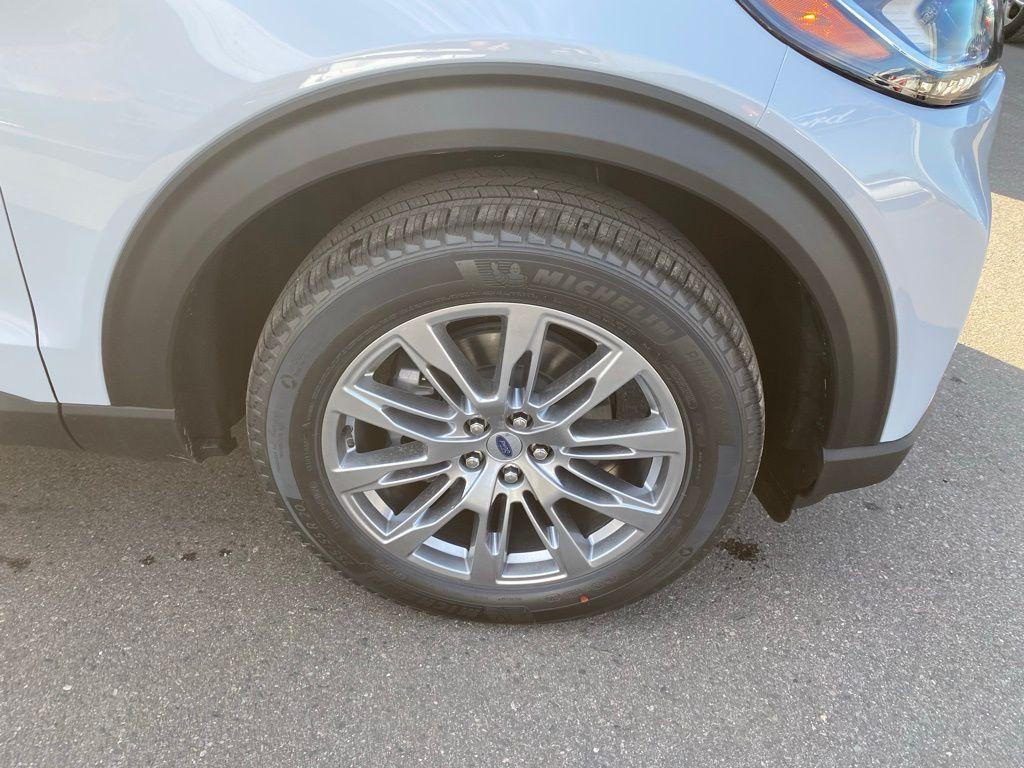 new 2025 Ford Explorer car, priced at $44,978