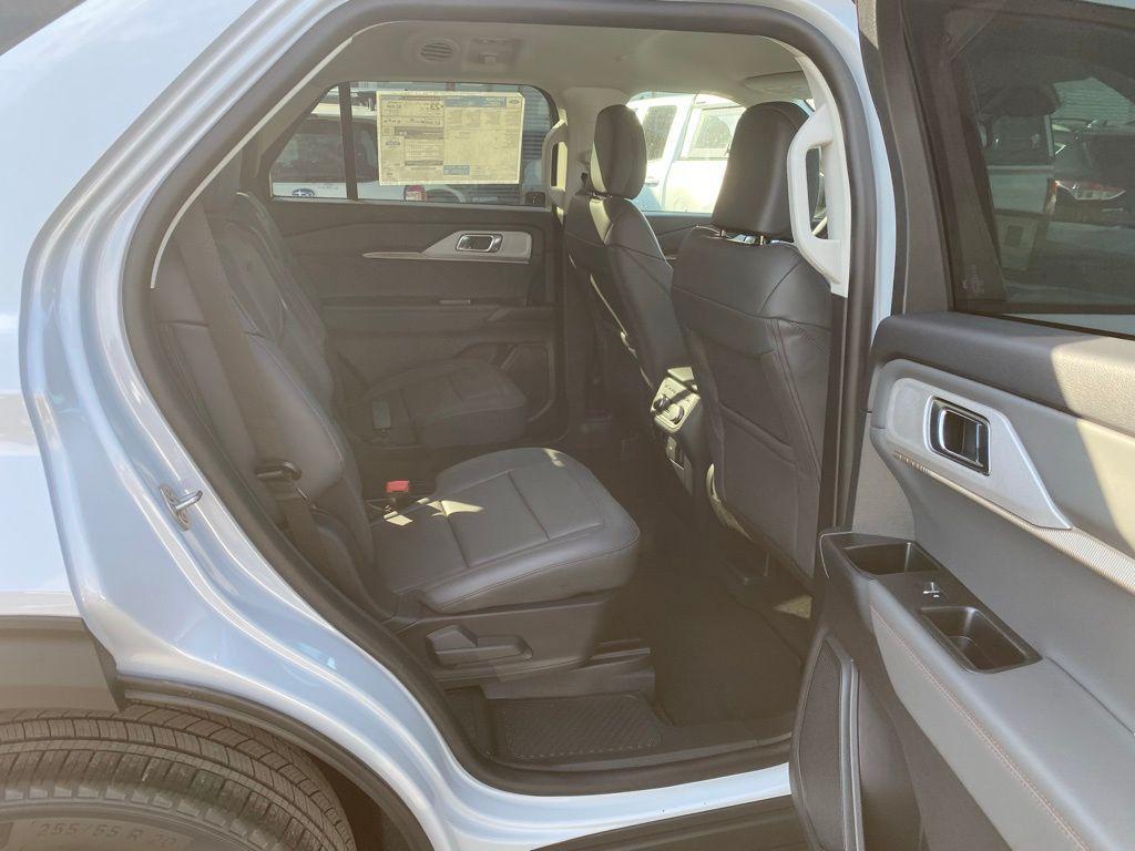 new 2025 Ford Explorer car, priced at $44,978