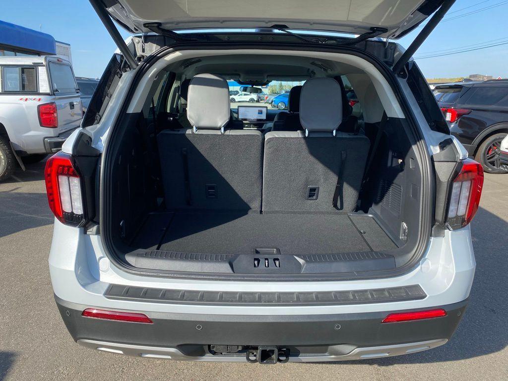 new 2025 Ford Explorer car, priced at $44,978