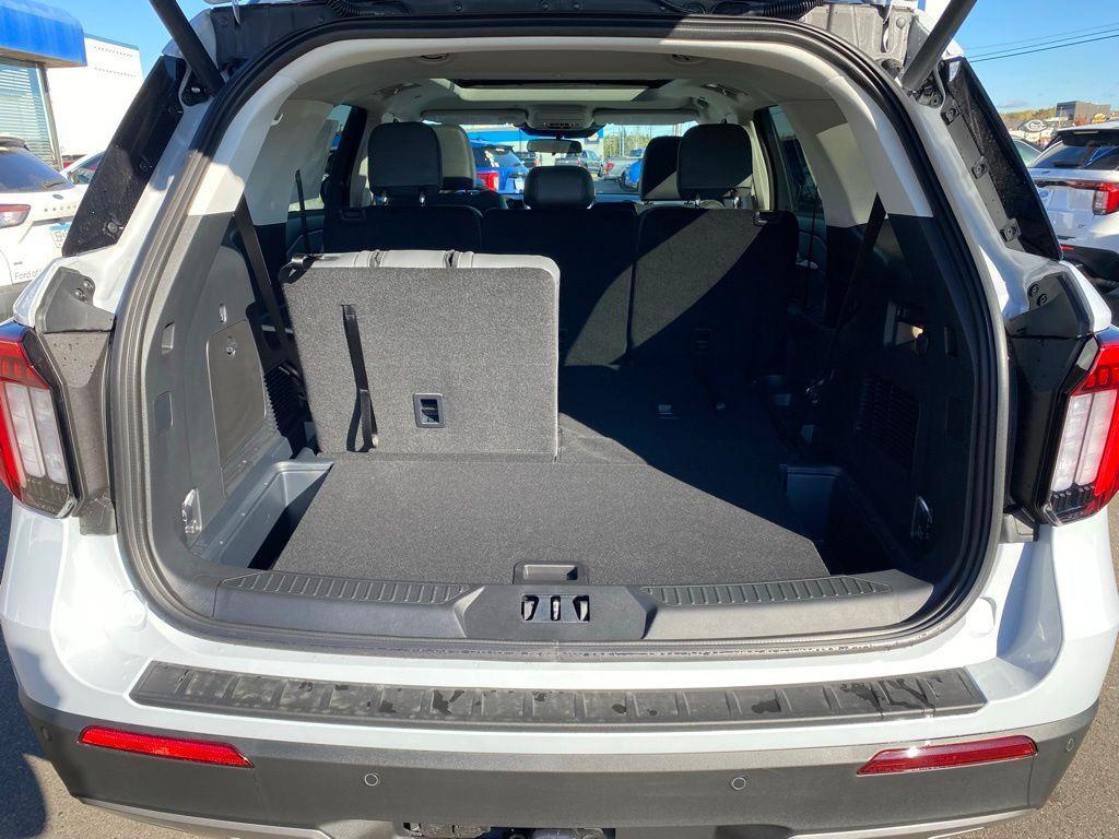 new 2025 Ford Explorer car, priced at $46,496