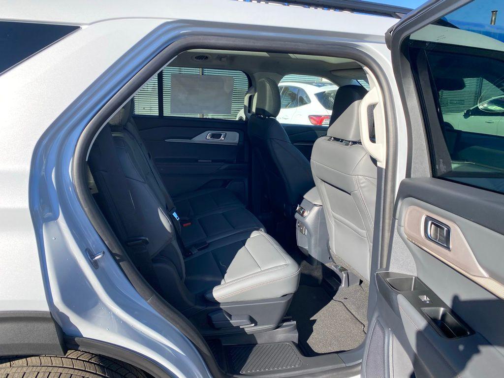 new 2025 Ford Explorer car, priced at $46,496