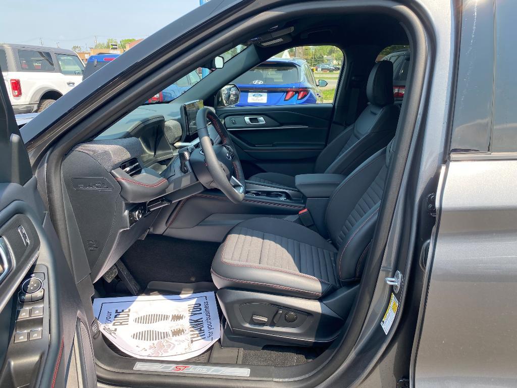 new 2025 Ford Explorer car, priced at $44,983