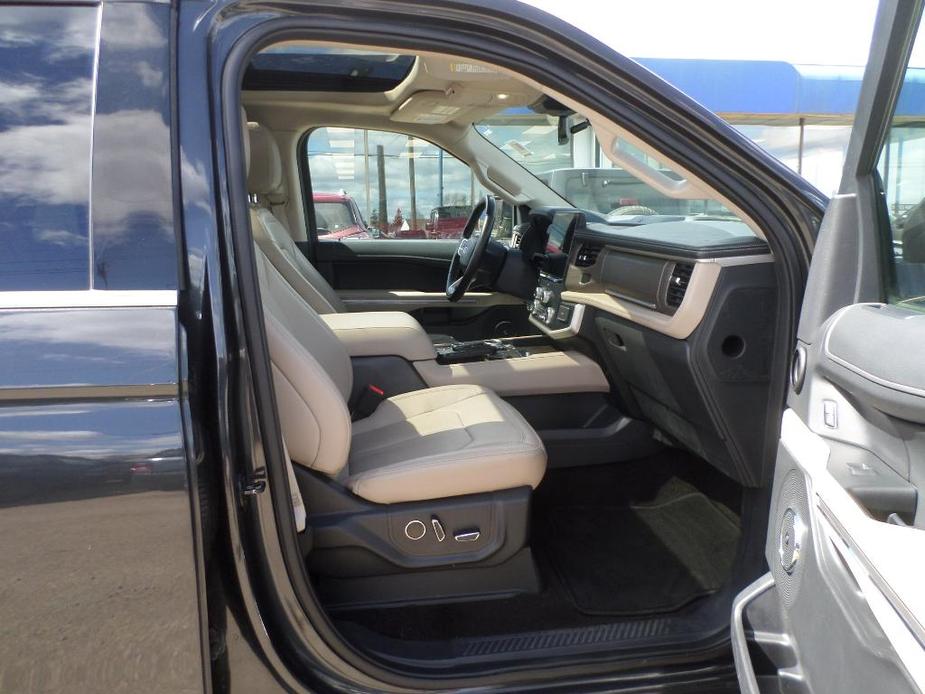 used 2023 Ford Expedition car, priced at $57,397