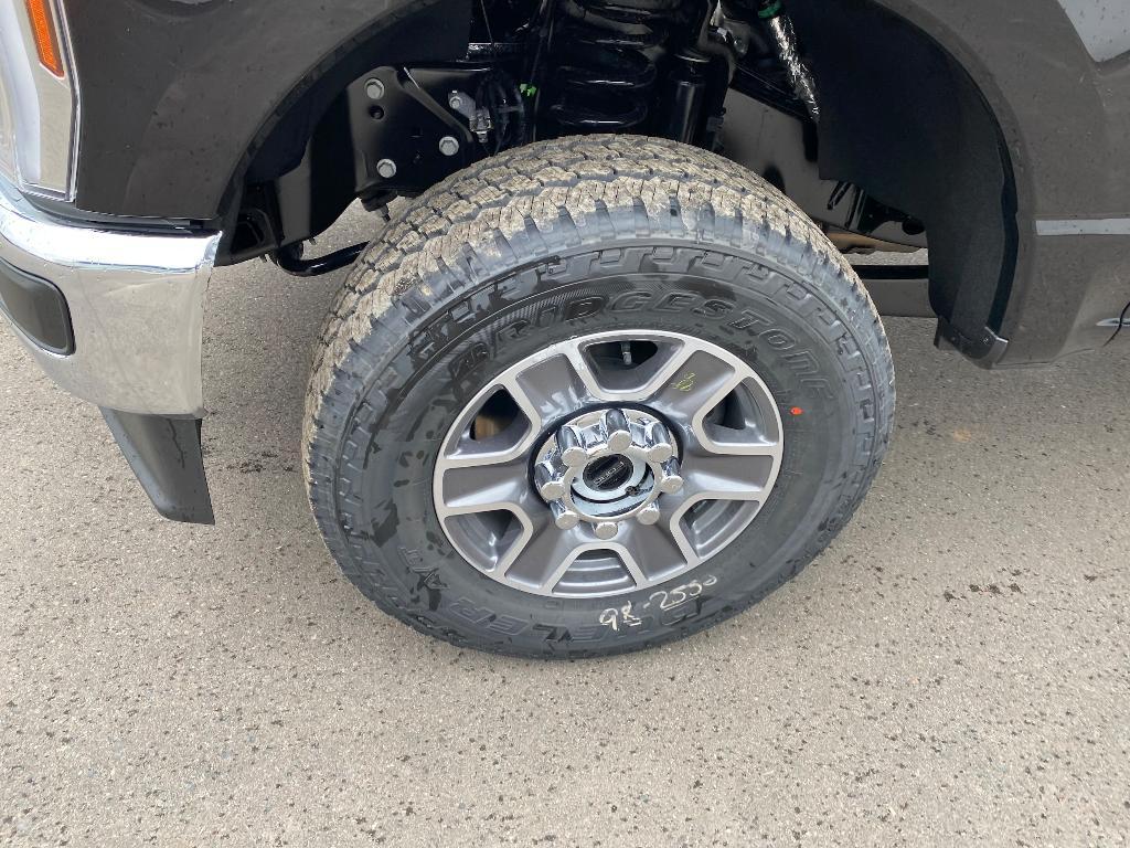 new 2025 Ford F-350 car, priced at $68,828