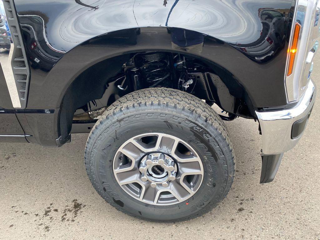 new 2025 Ford F-350 car, priced at $67,929