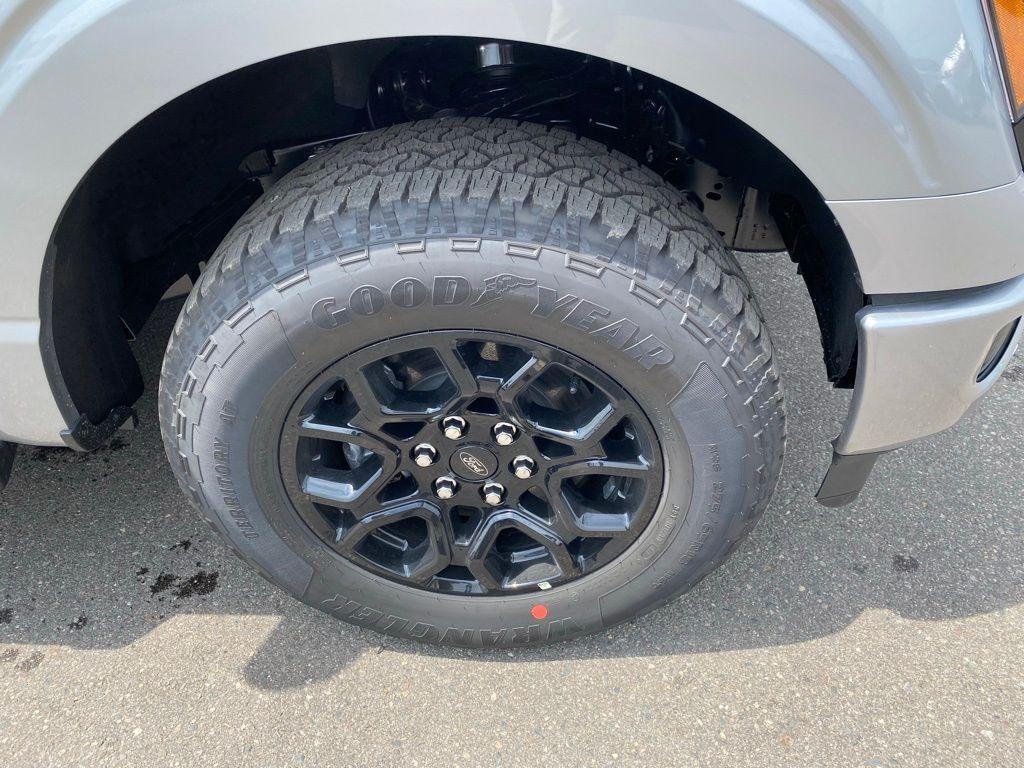 new 2025 Ford F-150 car, priced at $59,061