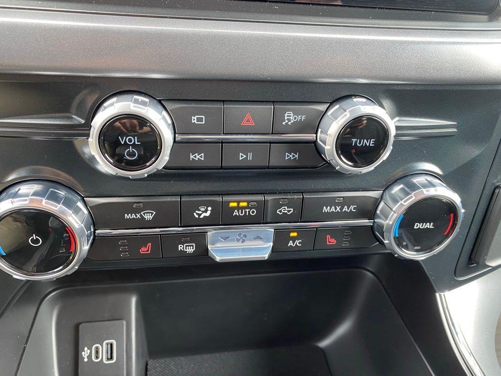 new 2025 Ford F-150 car, priced at $59,061