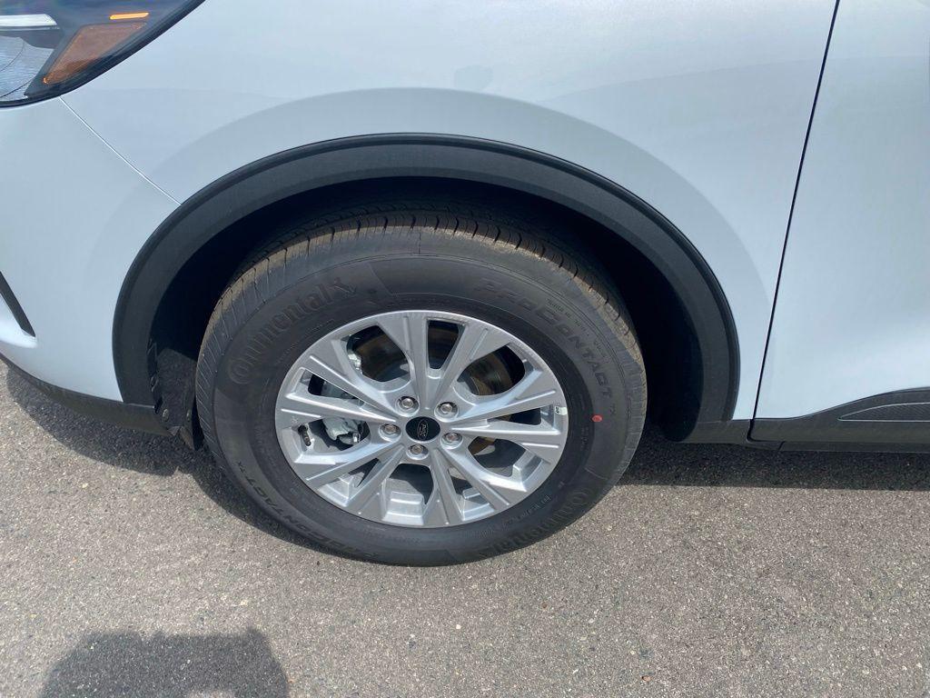 new 2025 Ford Escape car, priced at $29,847