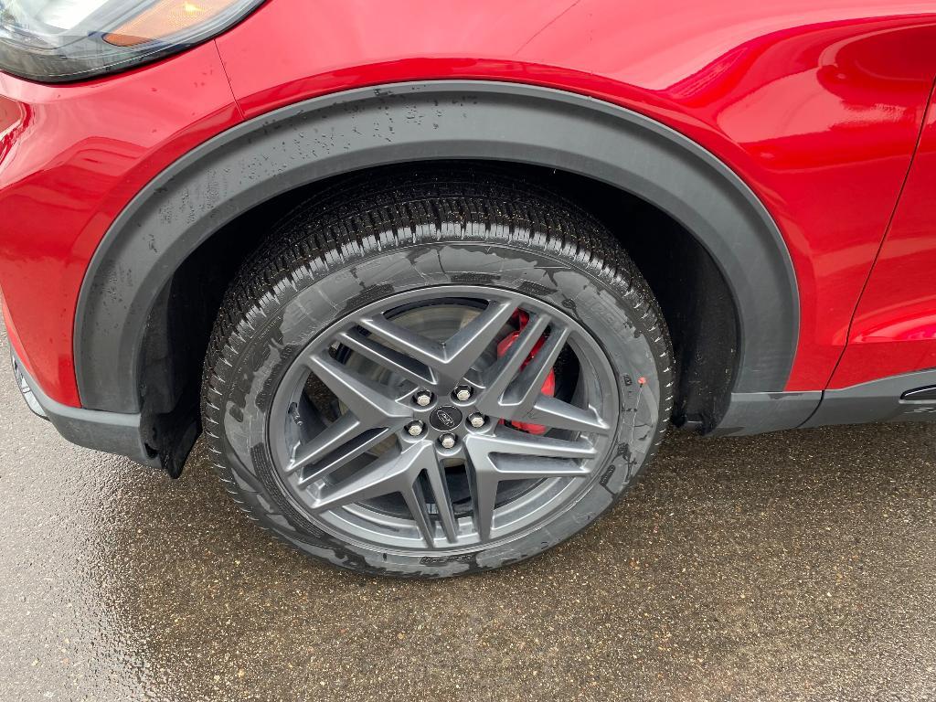 new 2025 Ford Explorer car, priced at $46,319