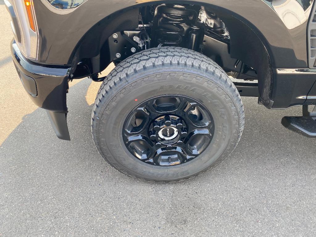 new 2025 Ford F-350 car, priced at $59,906