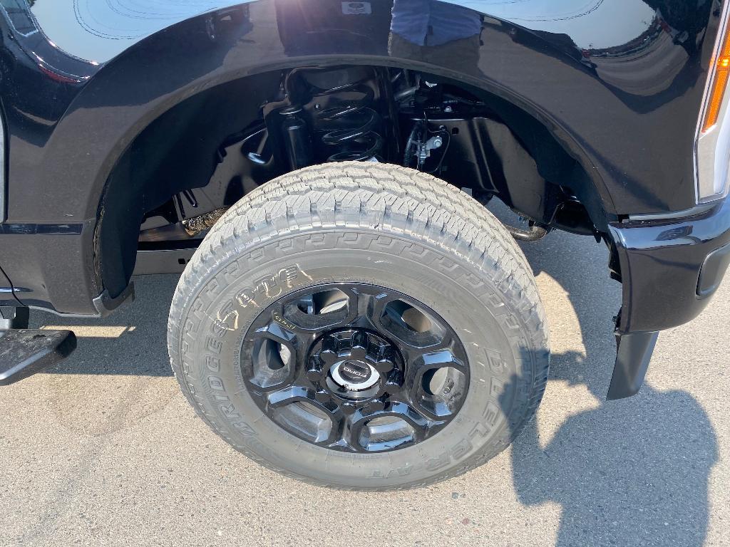 new 2025 Ford F-350 car, priced at $59,906