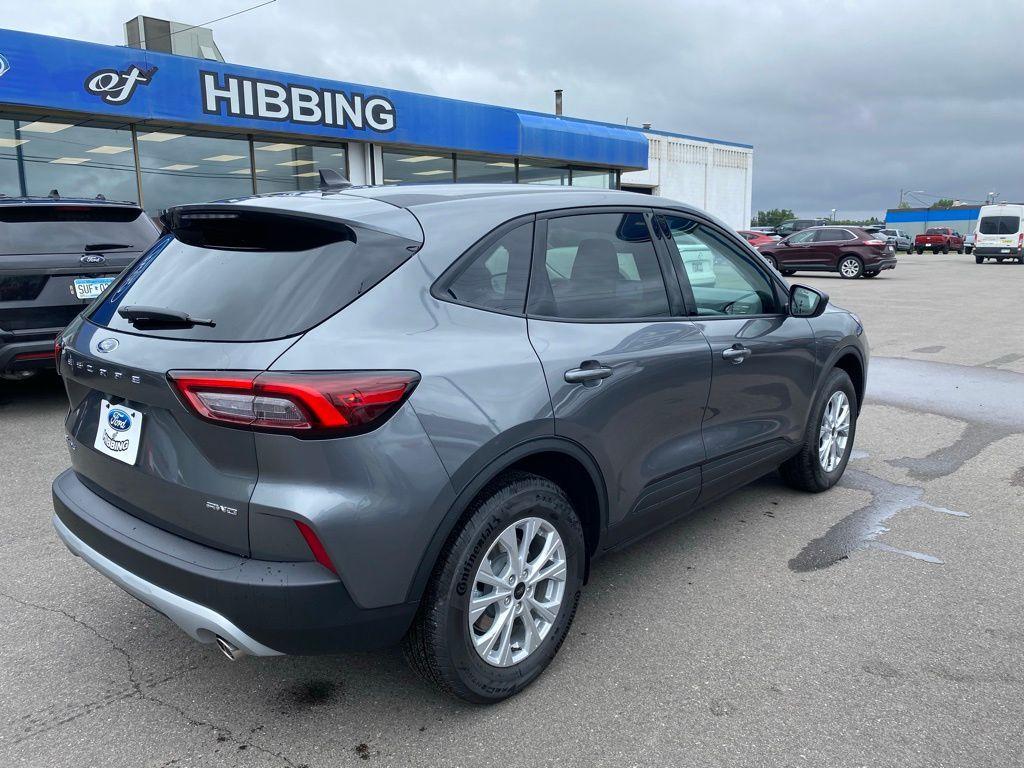 new 2025 Ford Escape car, priced at $29,995