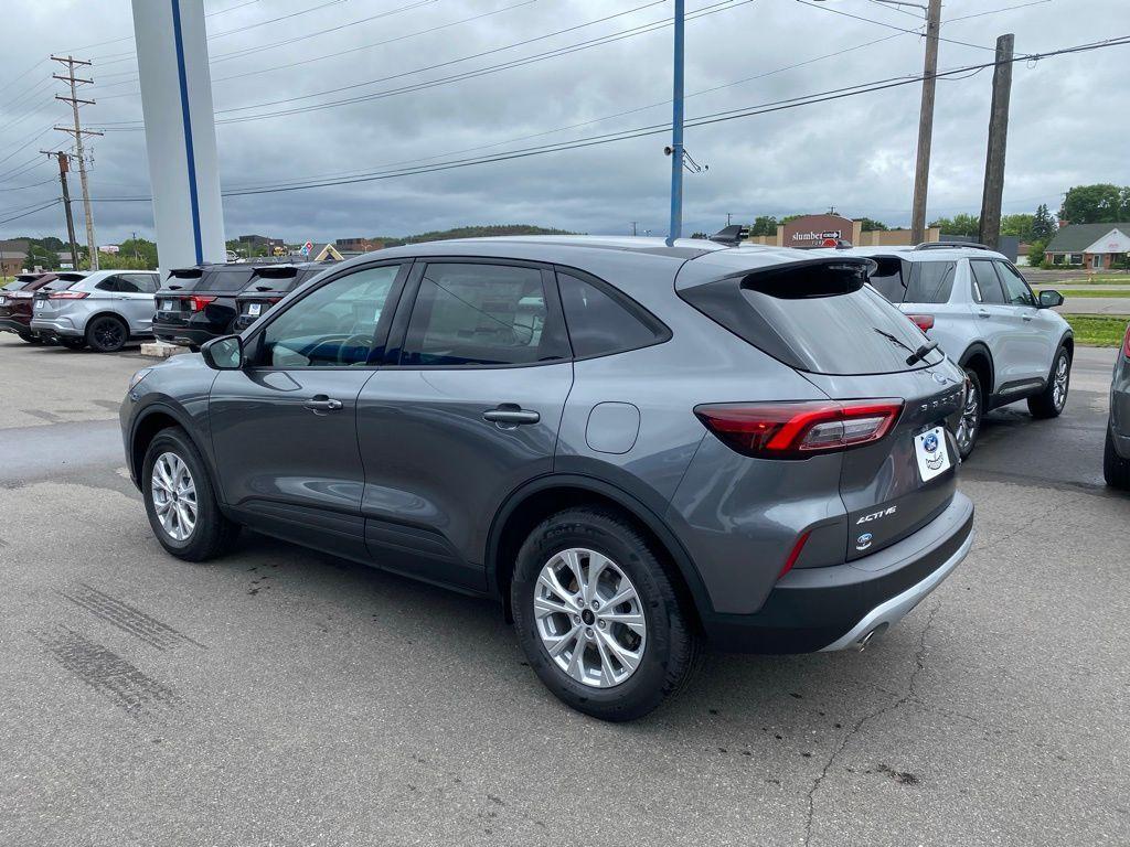 new 2025 Ford Escape car, priced at $29,995