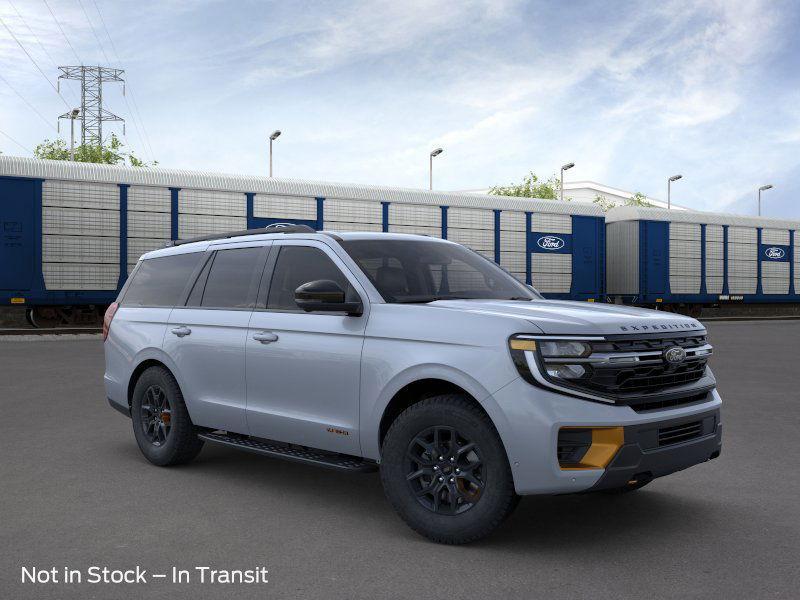 new 2025 Ford Expedition car, priced at $77,688