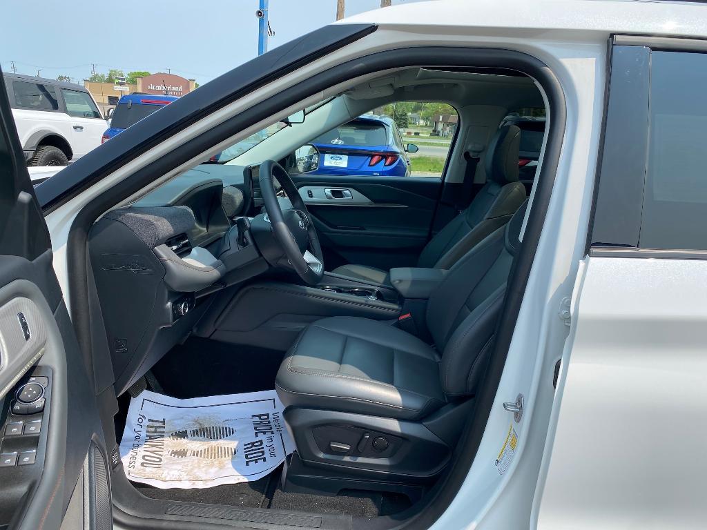 new 2025 Ford Explorer car, priced at $47,162