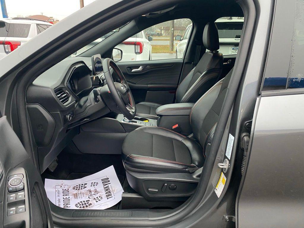 used 2025 Ford Escape car, priced at $25,980