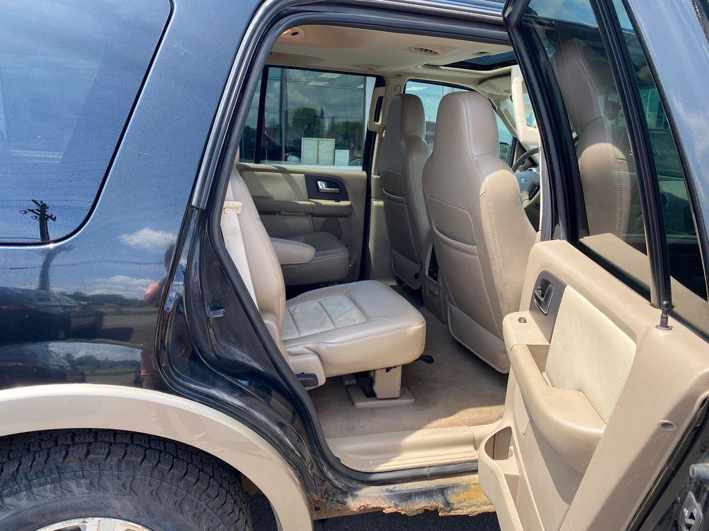 used 2004 Ford Expedition car, priced at $3,980