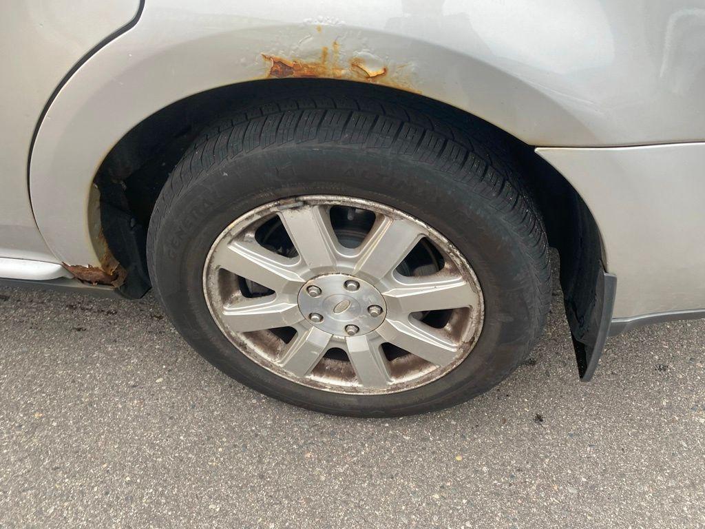 used 2009 Ford Taurus car, priced at $4,703