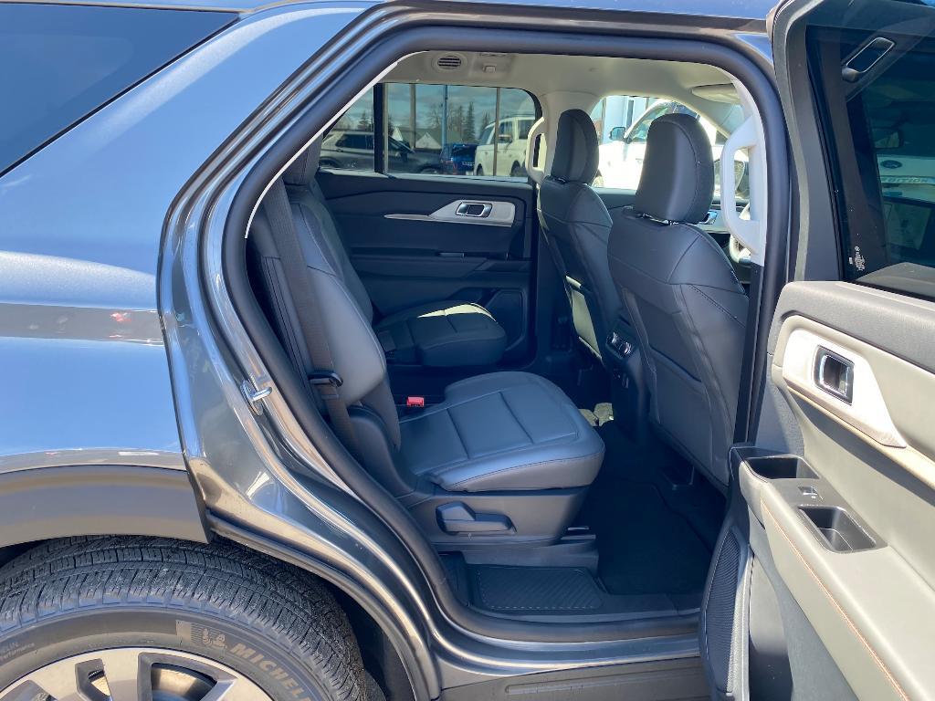 new 2025 Ford Explorer car, priced at $45,112