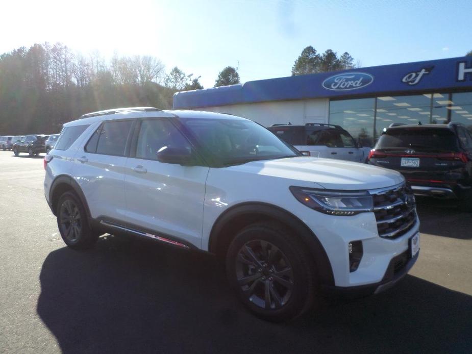 new 2025 Ford Explorer car, priced at $47,493