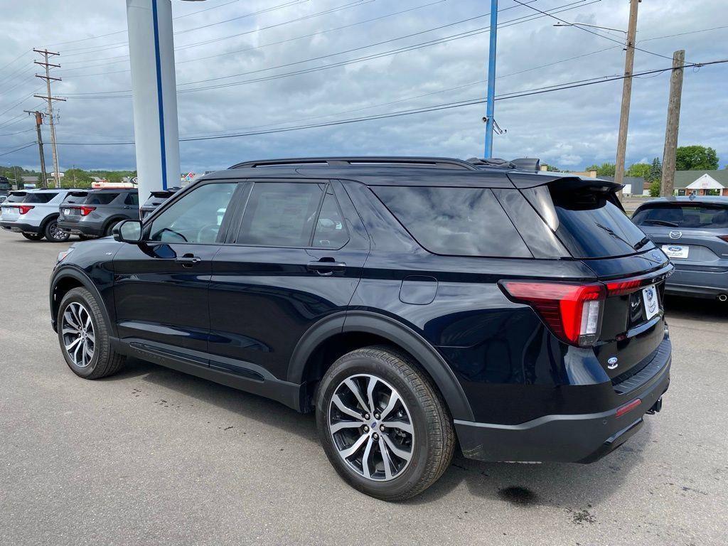 new 2025 Ford Explorer car, priced at $48,280