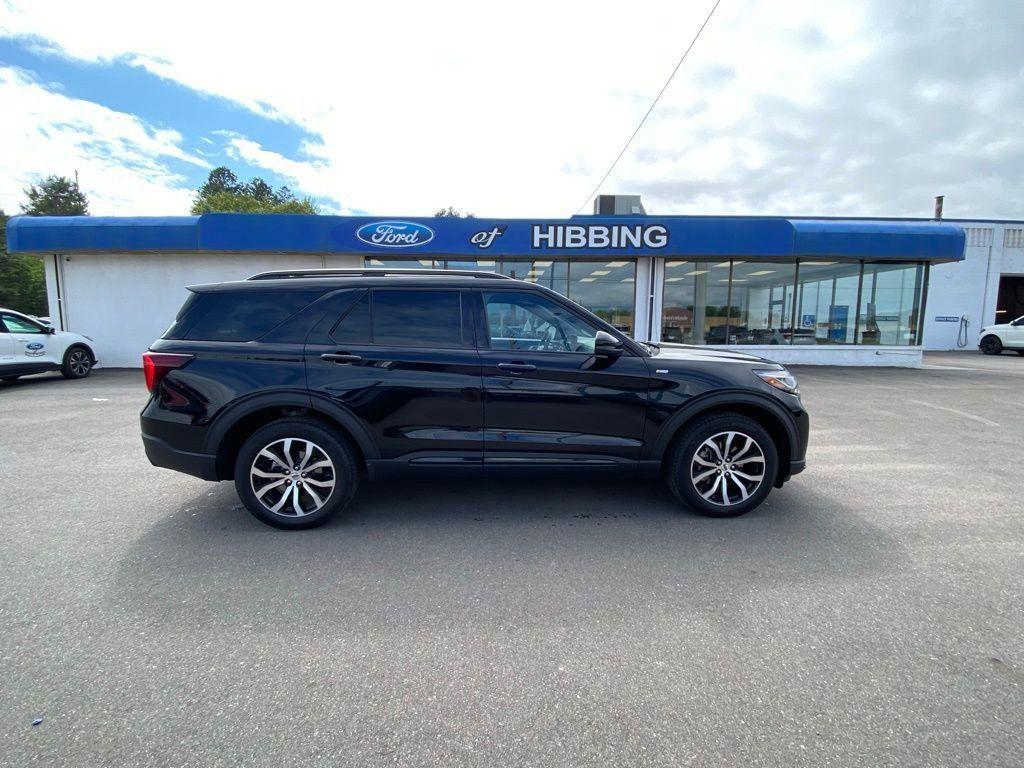 new 2025 Ford Explorer car, priced at $48,280