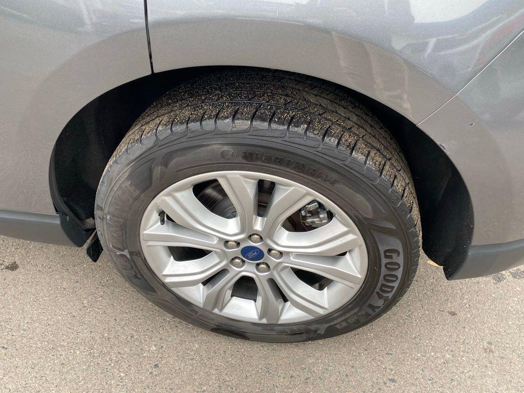 used 2022 Ford Edge car, priced at $27,954