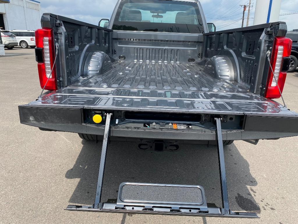 new 2025 Ford F-350 car, priced at $55,957