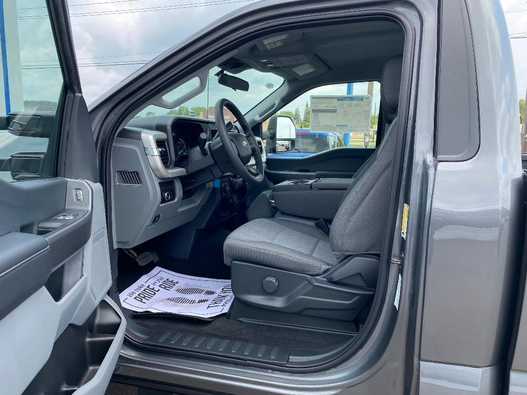 new 2025 Ford F-350 car, priced at $55,957
