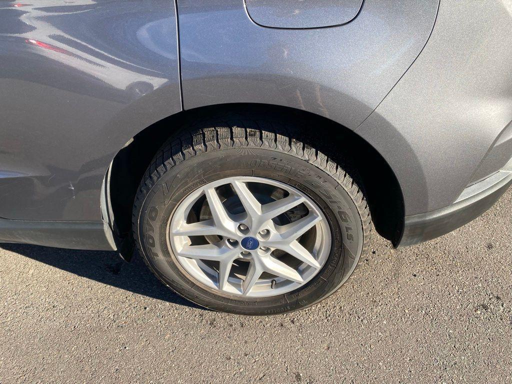 used 2022 Ford Edge car