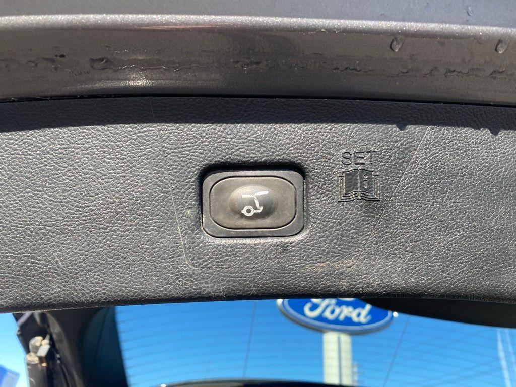 used 2022 Ford Edge car