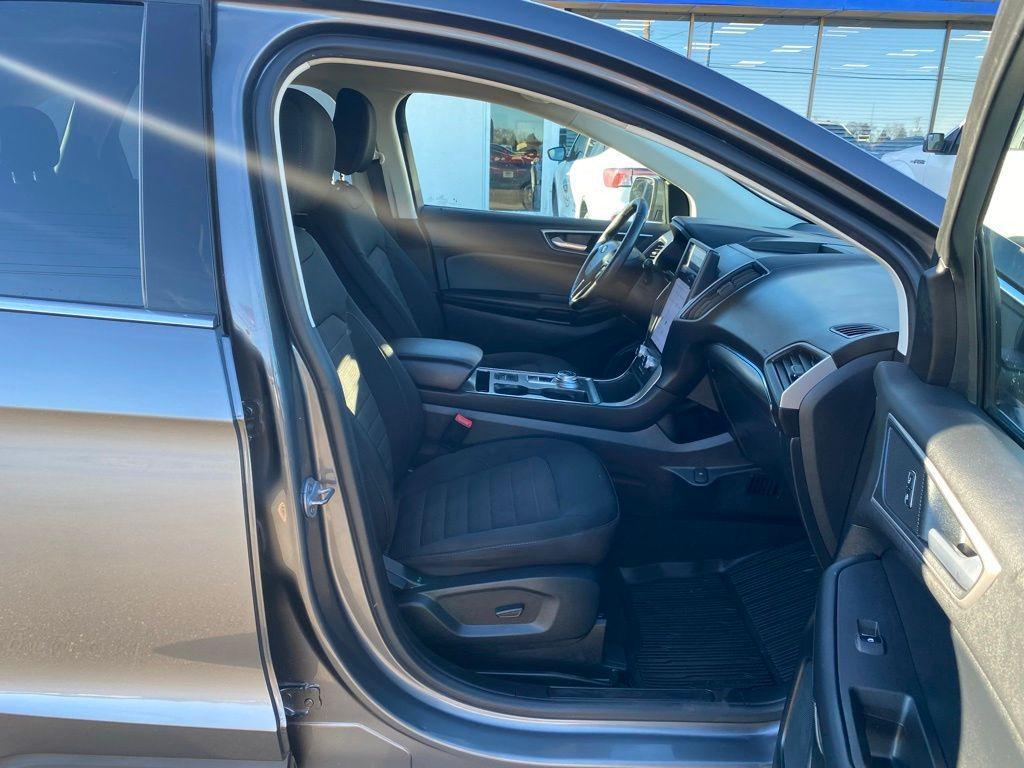 used 2022 Ford Edge car