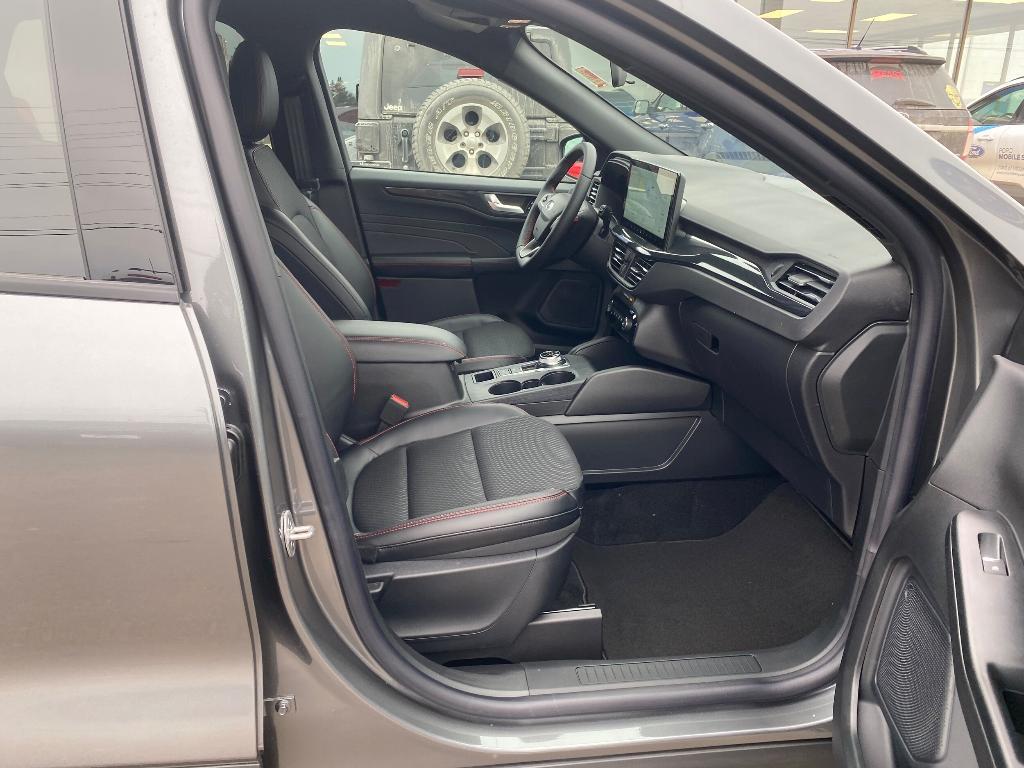 new 2025 Ford Escape car, priced at $33,444