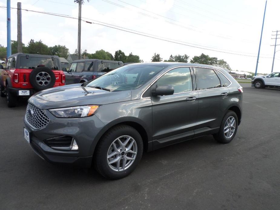 new 2024 Ford Edge car, priced at $42,997